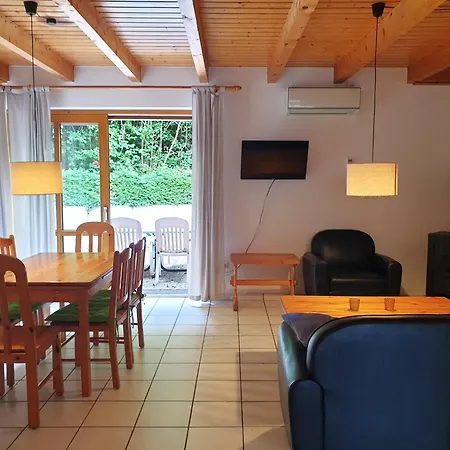 Haus 9 Ferienpark, Wlan, Kostenfreier Parkplatz, Grillen Auf Der Terrasse Schoene Familienzeit! Nieheim
