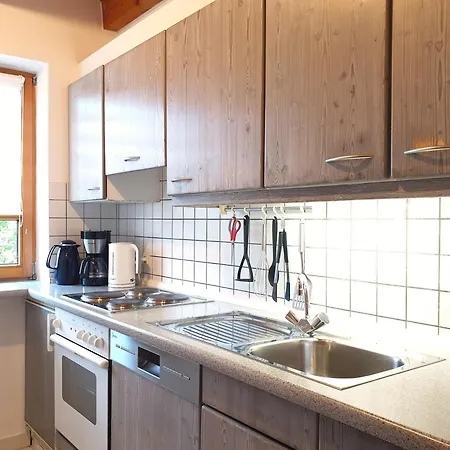 Haus 9 Ferienpark, Wlan, Kostenfreier Parkplatz, Grillen Auf Der Terrasse Schoene Familienzeit! Nyaraló Nieheim