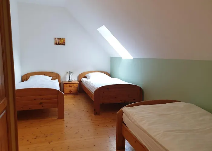 9 * Nieheim